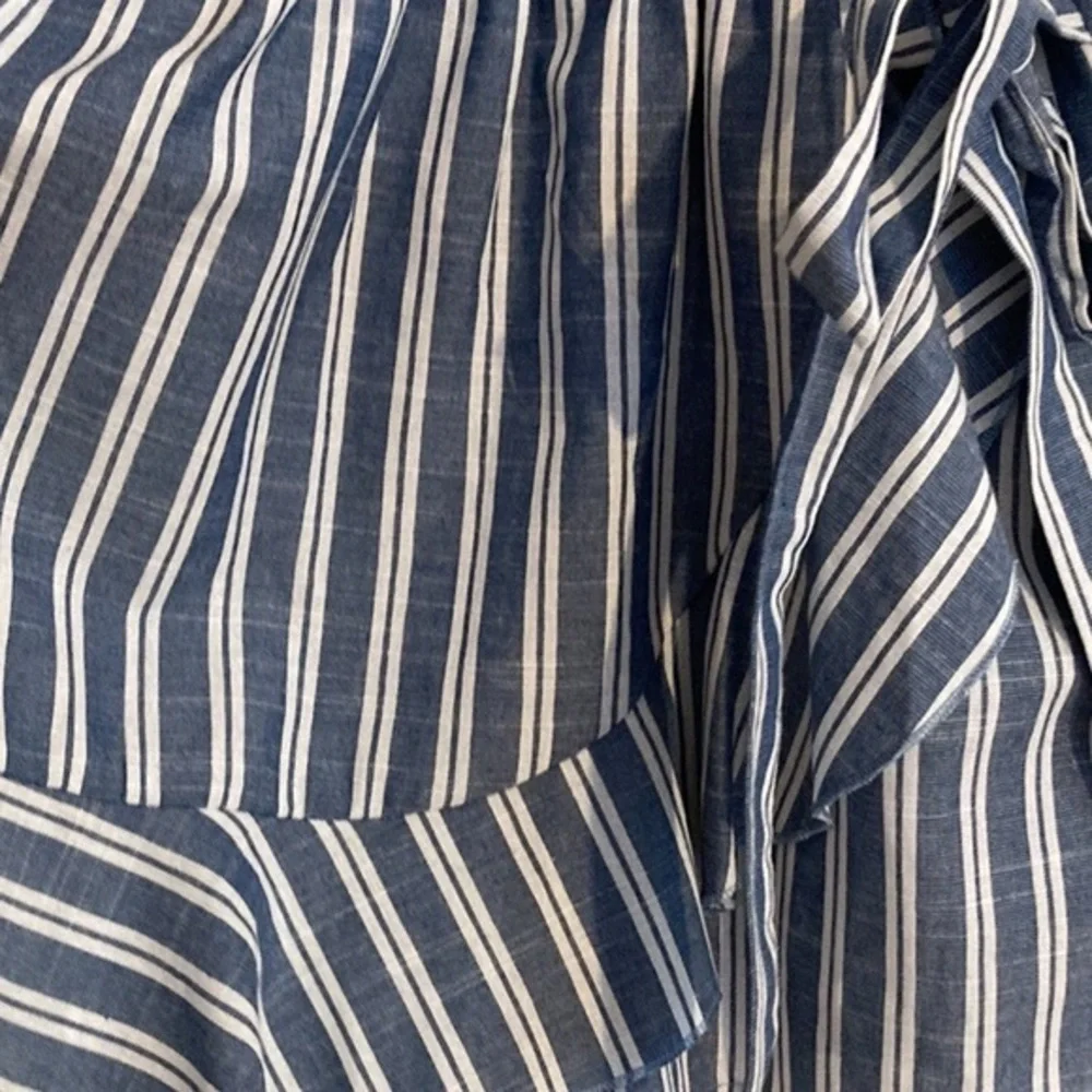 NWT Speechless Striped Ruffled Sleeveless Halter Romper Blue White Medium - Picture 6 of 11